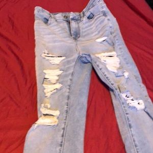 Stretchy ripped jeans